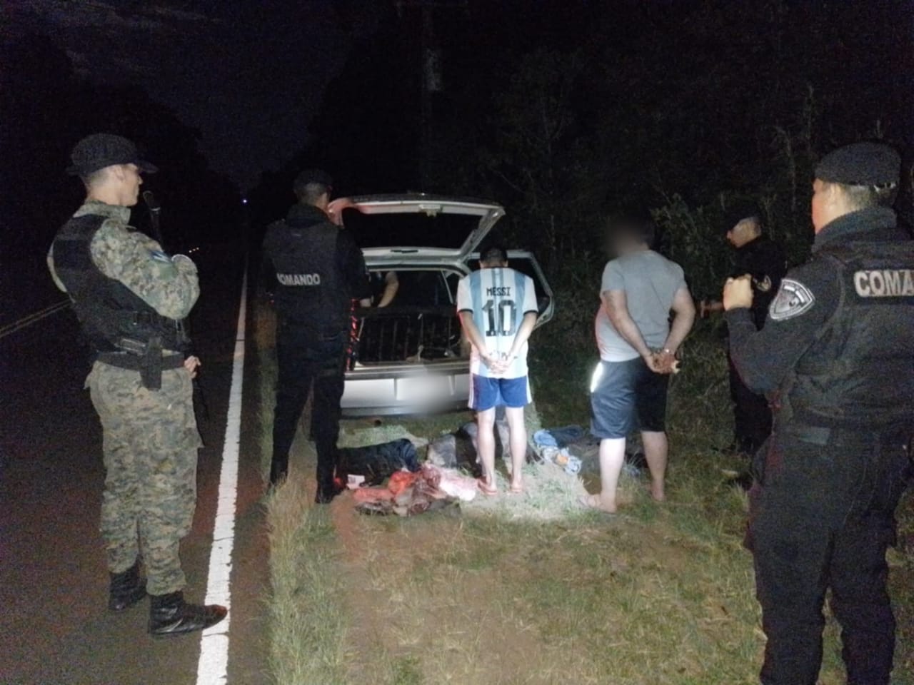 Dos hombres transportaban carne faneada de animales silvestres