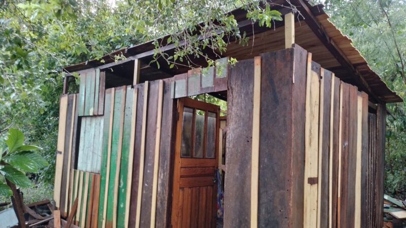 Niña con discapacidad debe mudarse a una casa precaria sin concluir porque sus padres no pueden pagar un alquiler