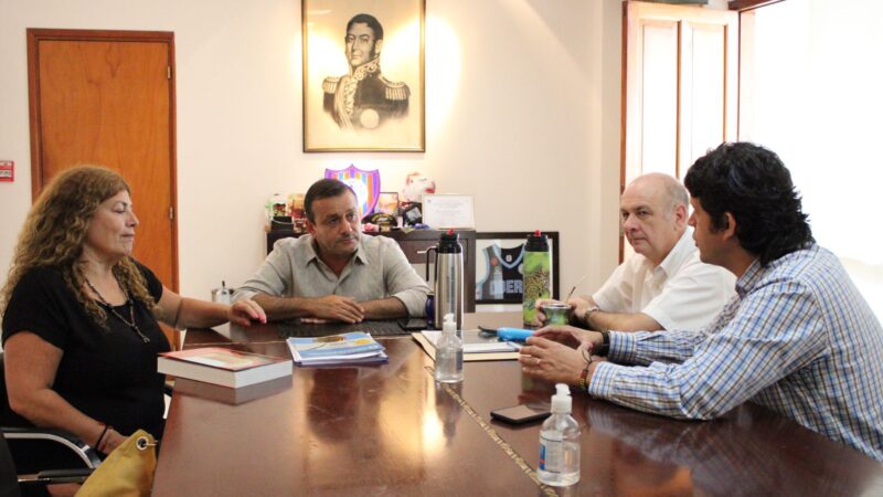 Firmaron un convenio para continuar trabajando en la prevención y atención de las adicciones