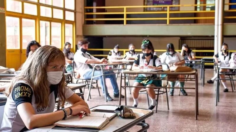Alumnos de las escuelas privadas promocionarán con el 60% de materias aprobadas y desaparece el límite de faltas anuales