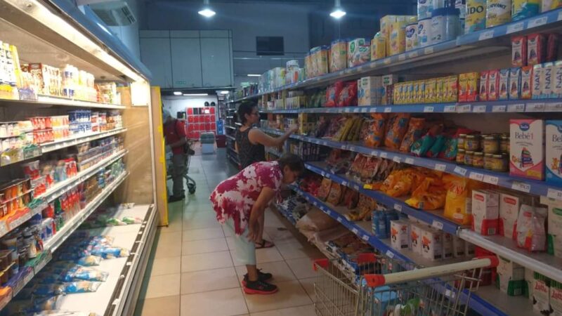 La inflación de enero marcó un 6% y llevó la interanual a 98,8%