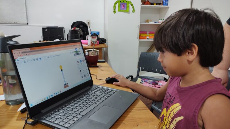 Crece el interés de los niños por la robótica en Iguazú