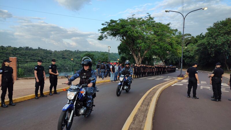 Refuerzan la seguridad en Puerto Iguazú durante fin de semana de Carnaval