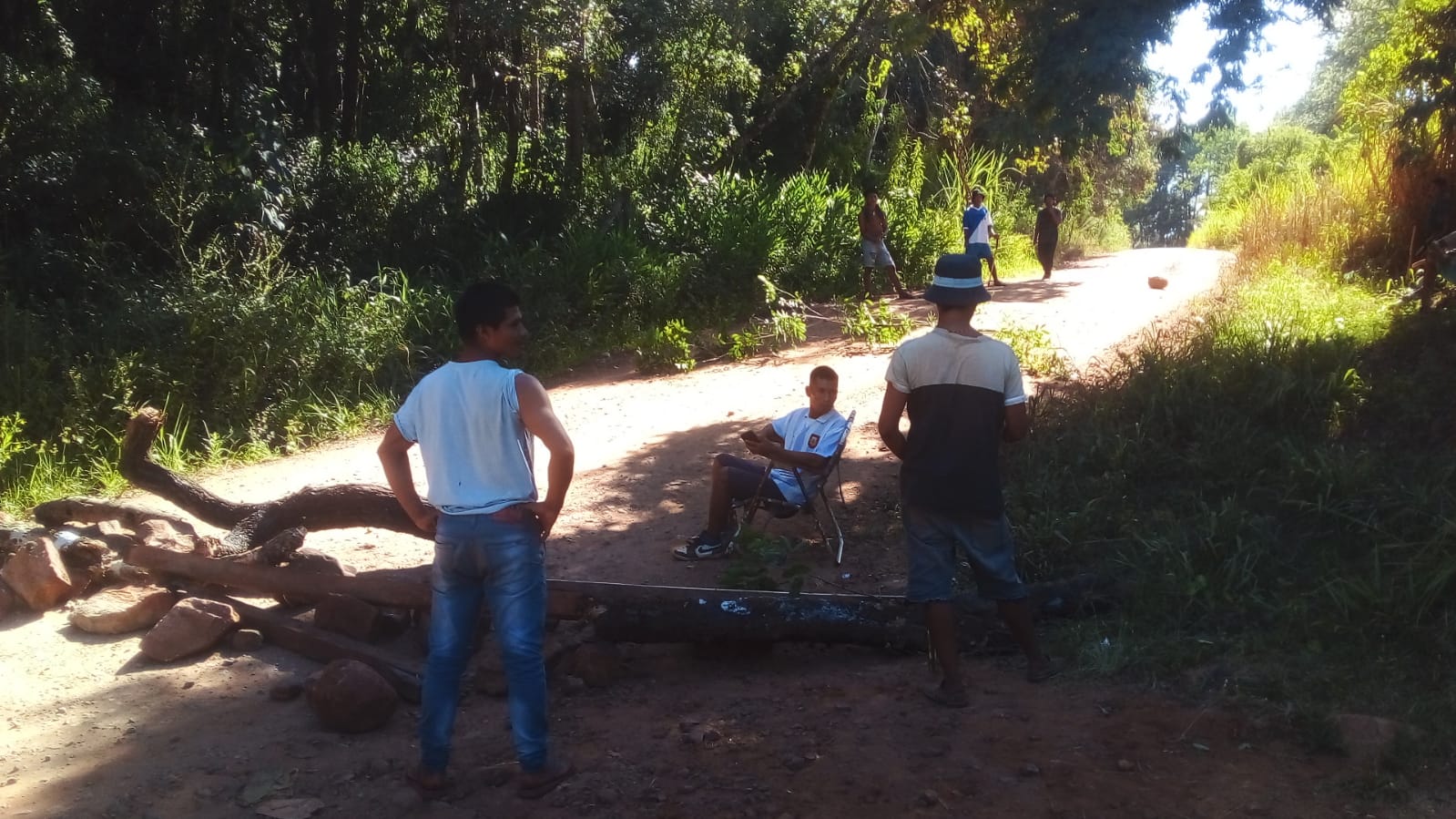 Cerraron el camino de una comunidad Mbya para evitar el avance sobre su territorio