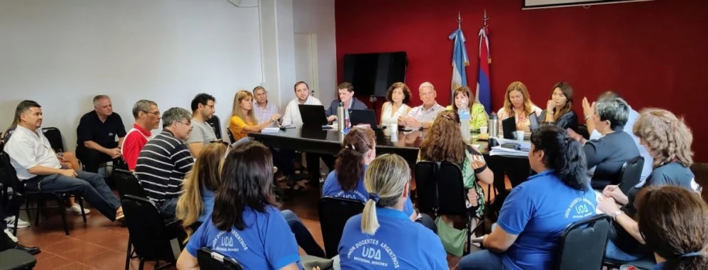 Hubo acuerdo por el salario docente y garantizan el inicio de clases el 1 de marzo