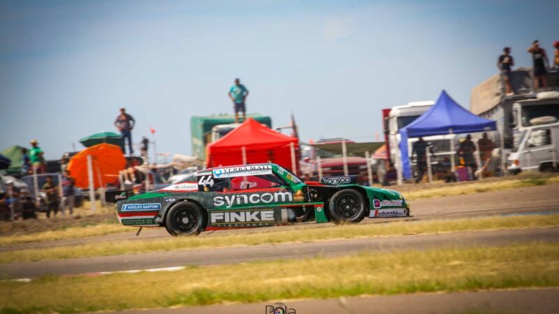 Rudito Bundziak sale a pista en la segunda el TC Pista