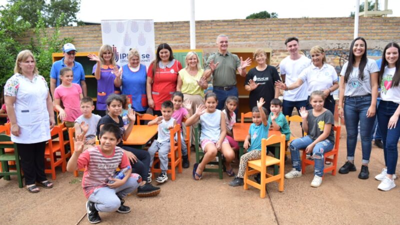 IPLyC Social entregó mobiliario para NENIs de Apóstoles
