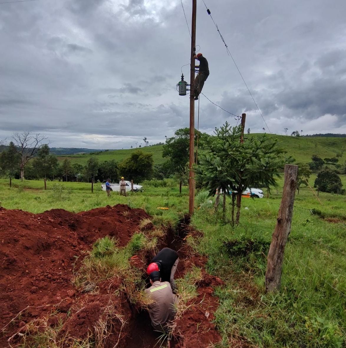 En Irigoyen extendieron el tendido eléctrico beneficiando a familias de la zona rural