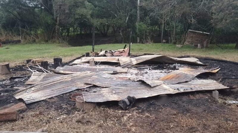 Un hombre murió en un incendio domiciliario en Puerto Esperanza