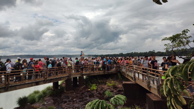 Durante los primeros días de Semana Santa ingresaron más de 13 mil turistas a Cataratas