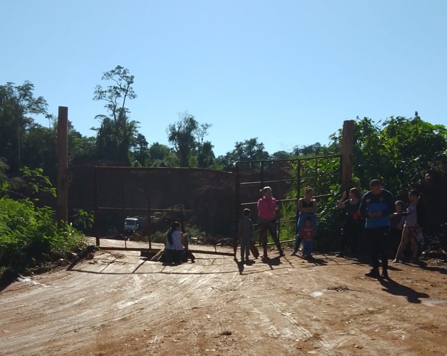 Vecinos del barrio Nuevo Iguazú impidieron el ingreso a la cantera de las 2.000 hectáreas en Puerto Iguazú