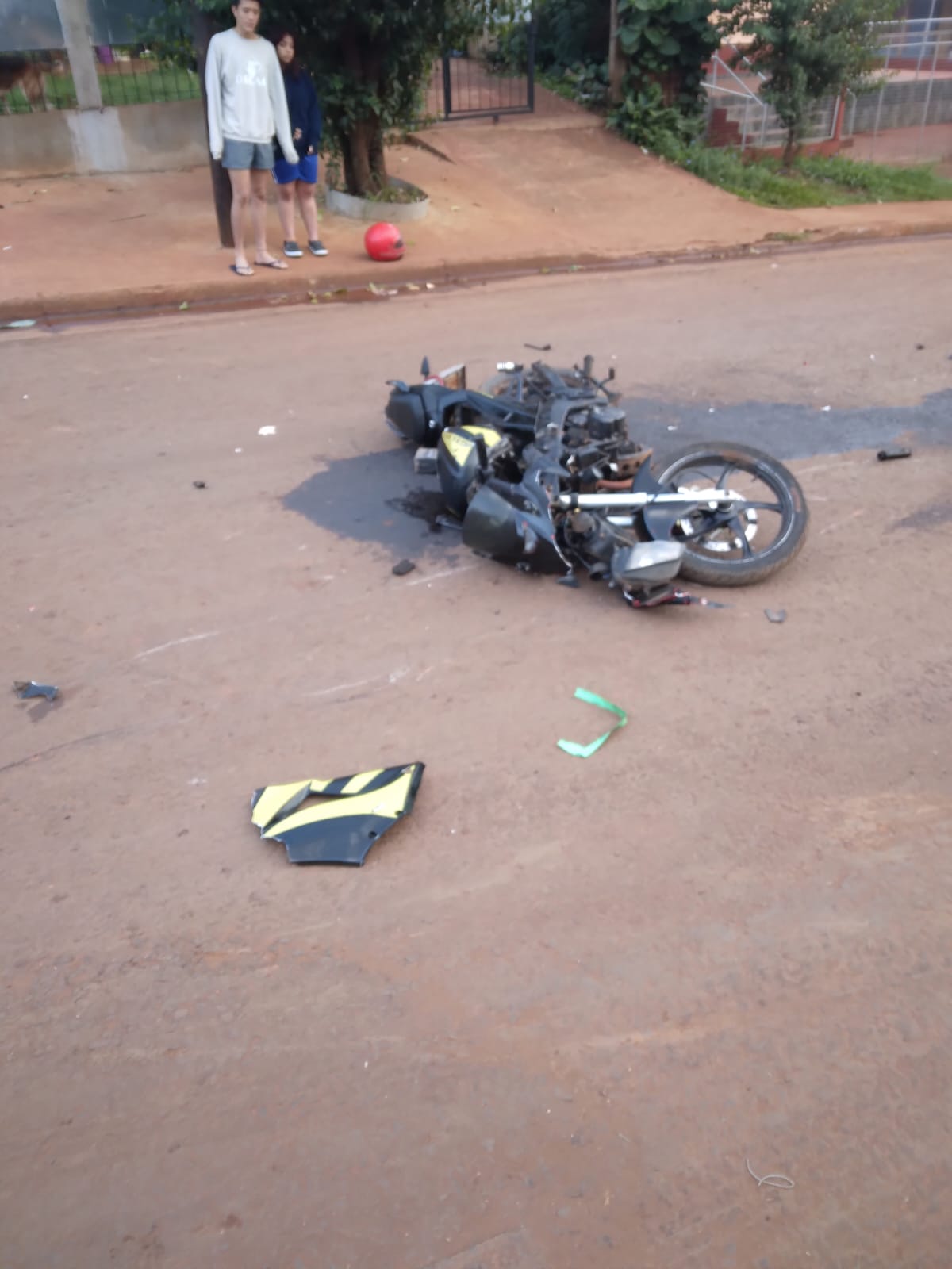 Siniestro vial que involucró una motocicleta dejó como saldo dos heridos graves