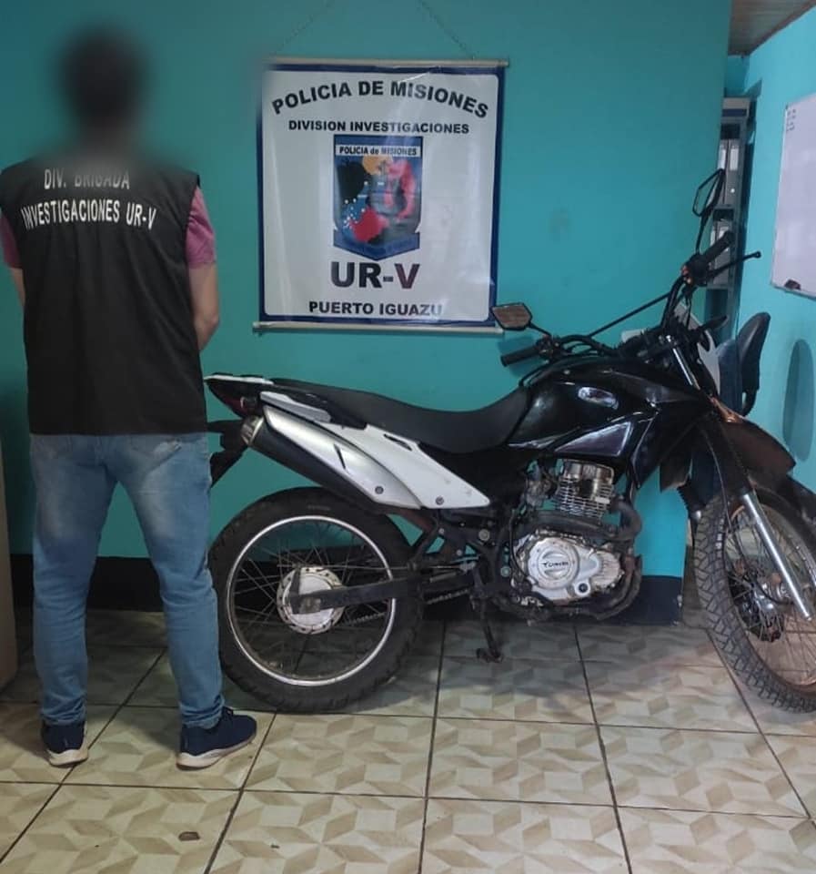 Recuperaron en Foz de Iguazú una motocicleta robada en Puerto Iguazú