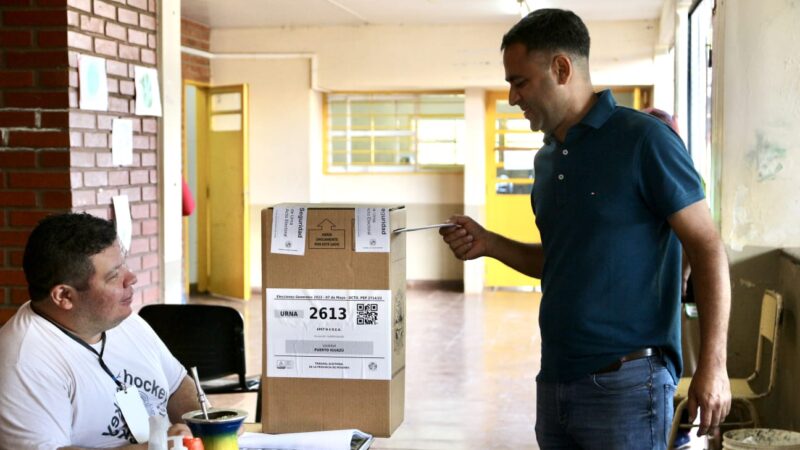 El concejal y candidato a intendente de Iguazú Javier Bareiro emitió su voto