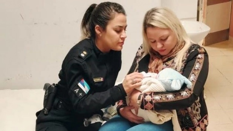 Encontraron a un bebé recién nacido en un basurero en San Pedro