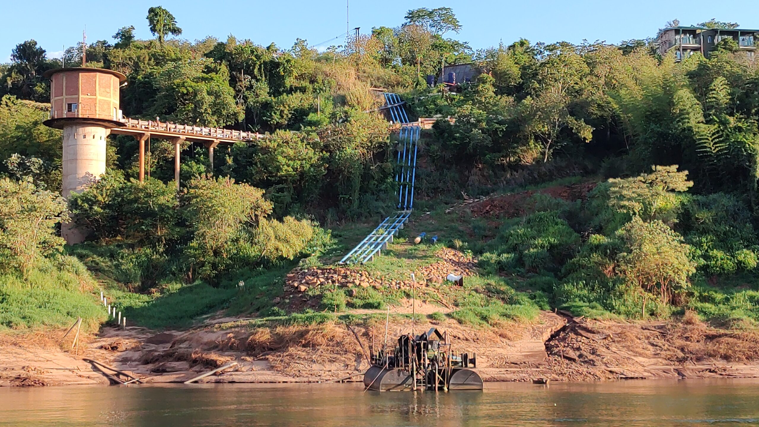 Advierten una posible reducción de servicio agua potable por la bajante de los ríos Iguazú y Paraná