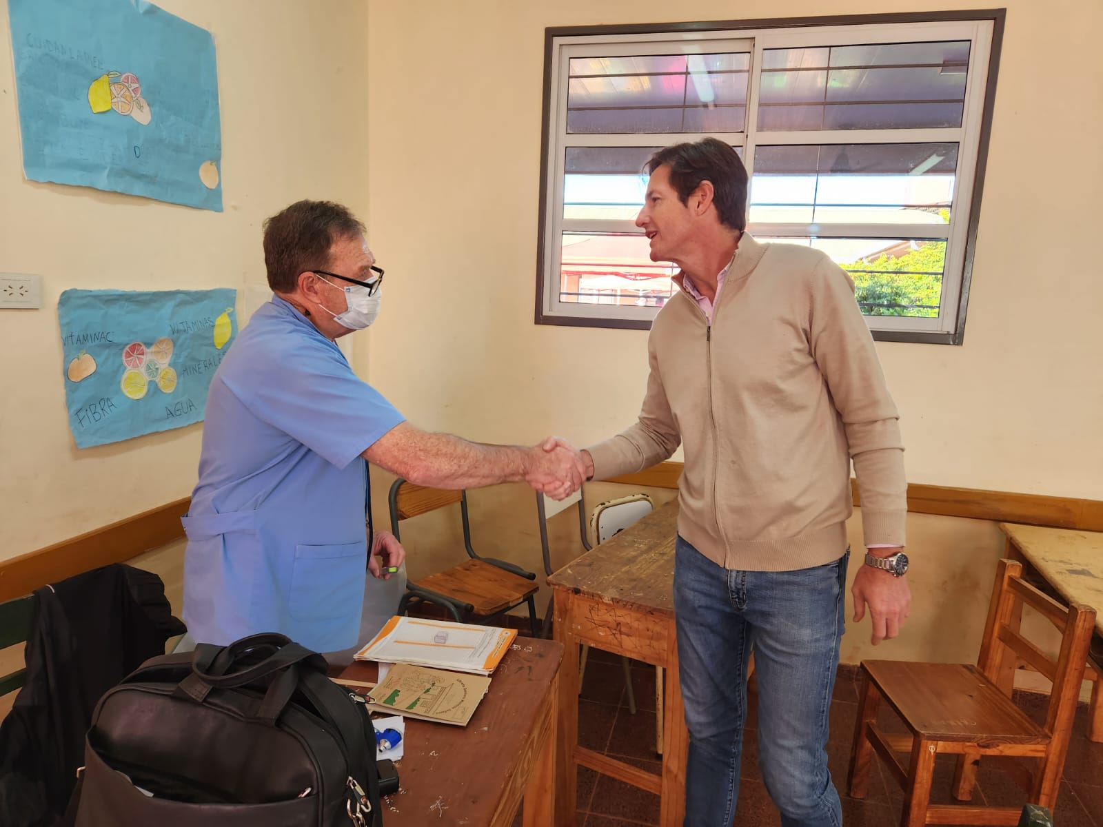 Vecinos del barrio Sol de Misiones recibieron servicios del IPLyC Social Presente