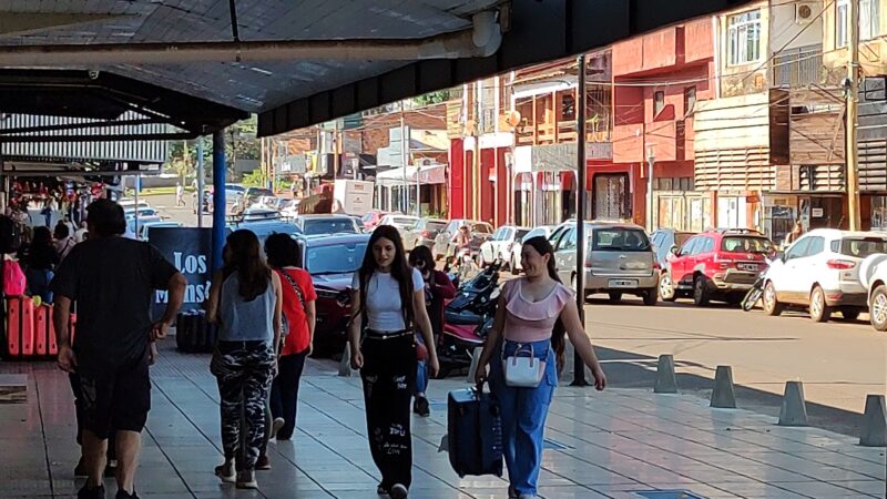 Turistas arriban sin reservas a Iguazú y viven una odisea para conseguir alojamiento