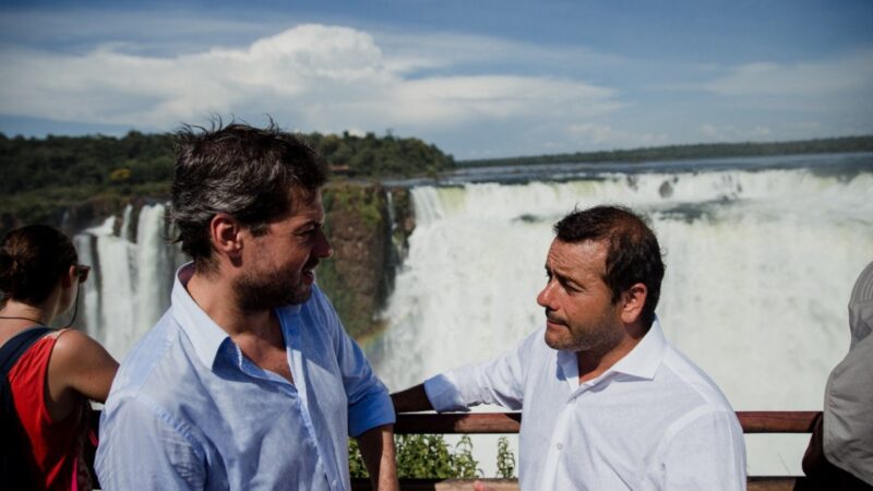Hererra Ahuad y Matias Lammens recibirán al turista un millón este martes