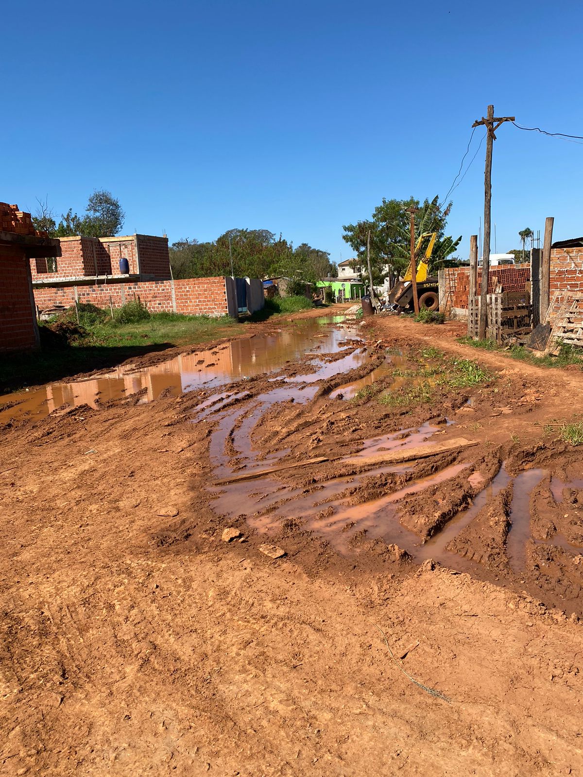 Vecinos del barrio Nuevo Iguazú reclaman arreglos de calles y mensura para acceder a los servicios básicos