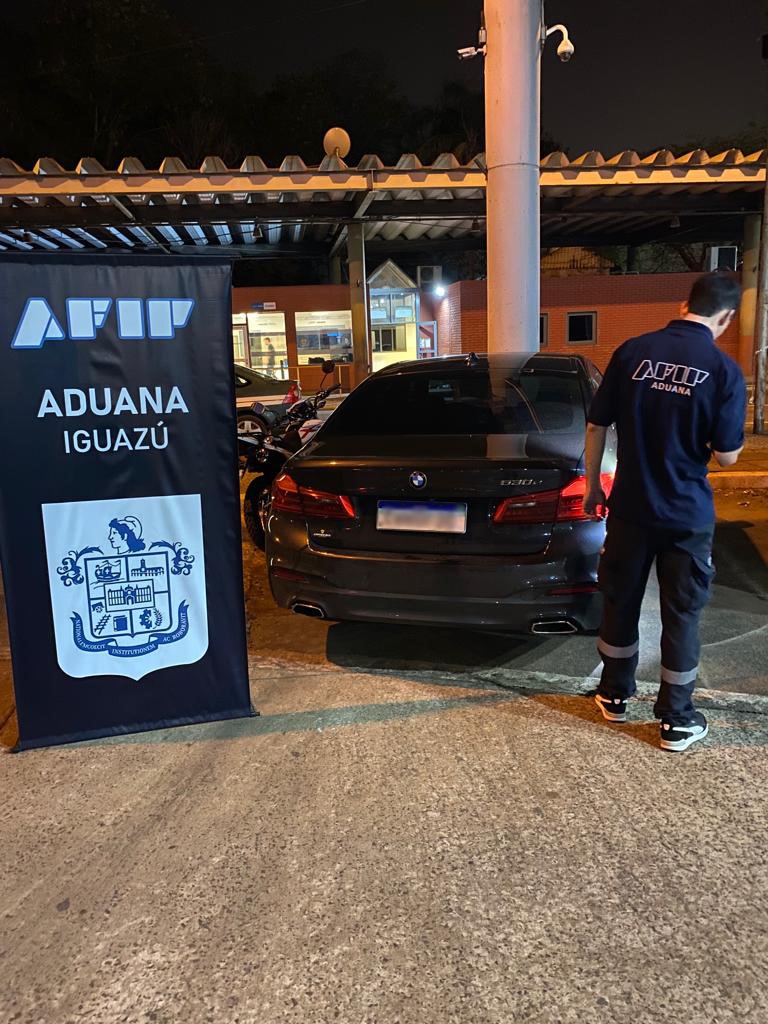 Iguazú: Aduana secuestró un auto de origen extranjero valuado 30 millones