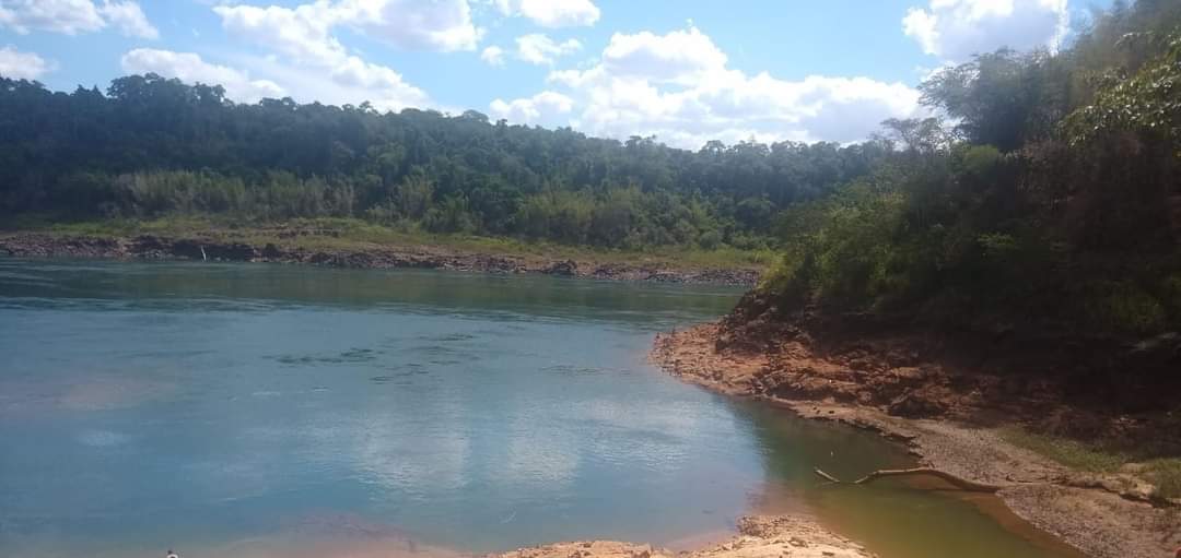 Buscan a un hombre que desapareció en aguas del Río Paraná