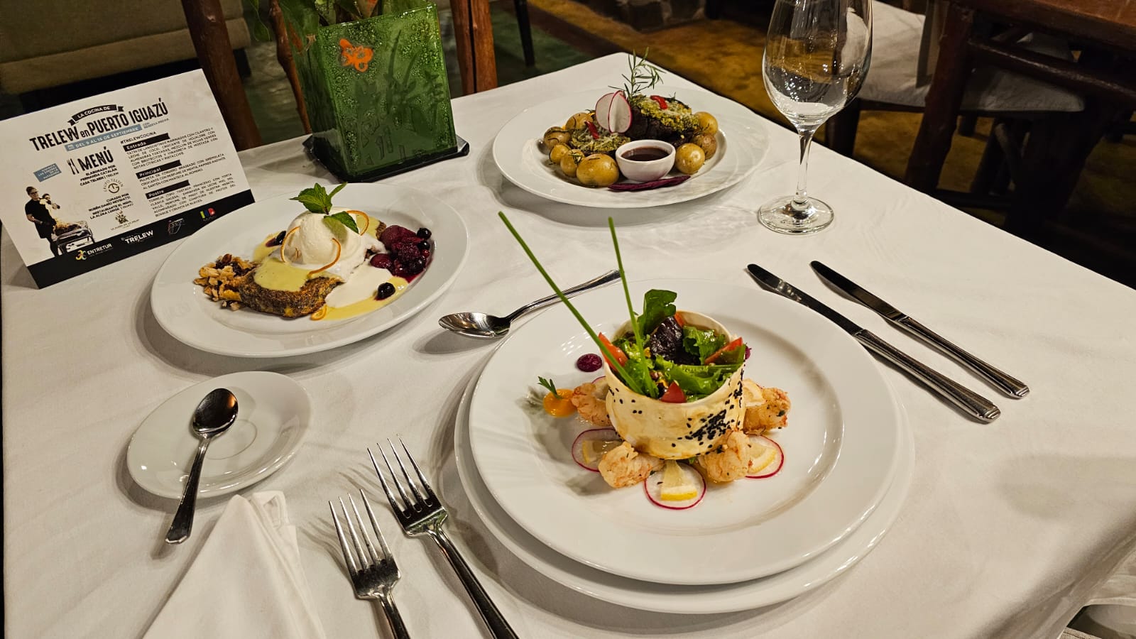 Trelew expone su cocina en el restaurant El Nido de La Aldea en Puerto Iguazú