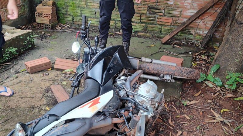 Iguazú: Vecinos comprometidos identificaron motocicletas abandonadas y dieron aviso a la policía