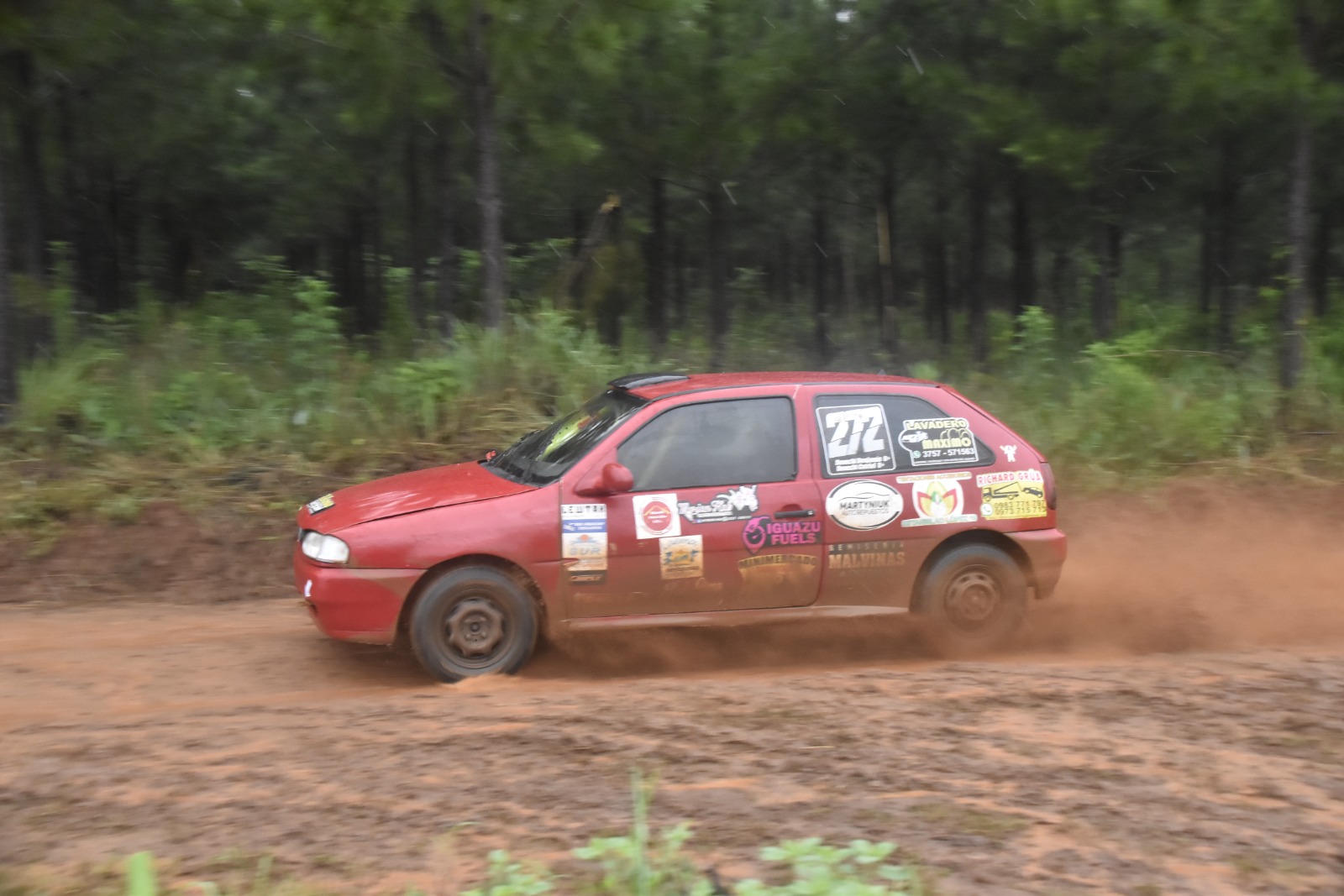Por un pinchazo el Enano Competición quedó 6to en Alem