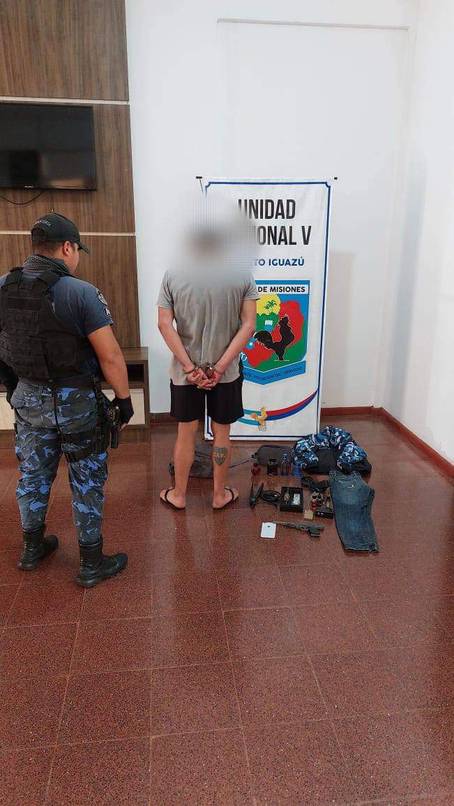 Arrestaron en Iguazú a un hombre que circulaba con un revolver en su mochila