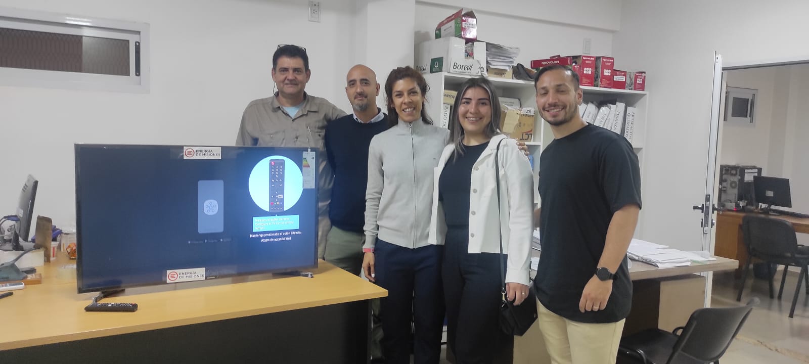 Sorteo de Energía de Misiones hizo entrega del Smart TV a su ganadora