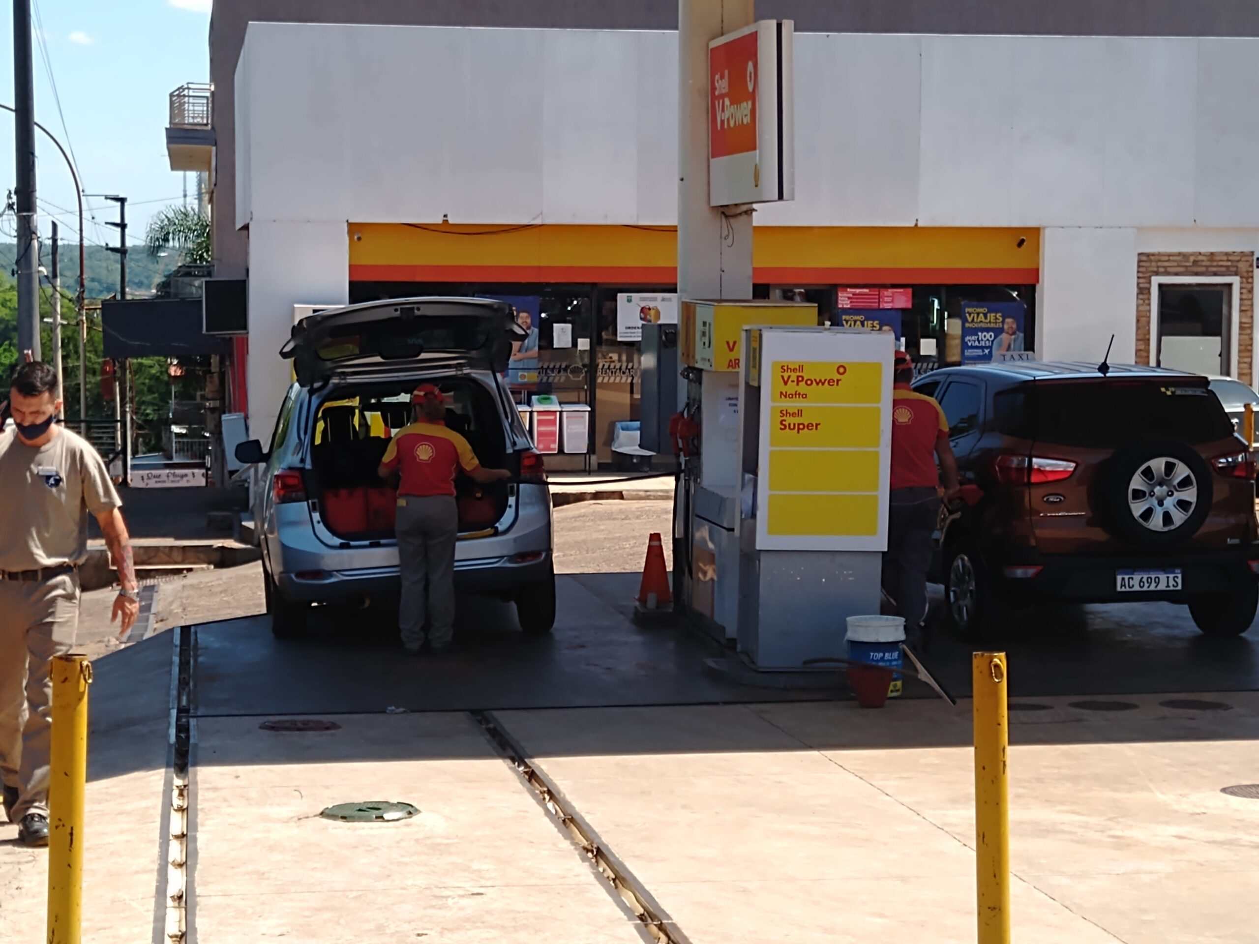 Proponen racionar el combustible en Iguazú y aumentaron el valor para extranjeros
