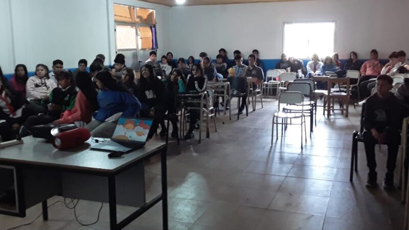 Juego Responsable estuvo en escuelas de Santo Pipó