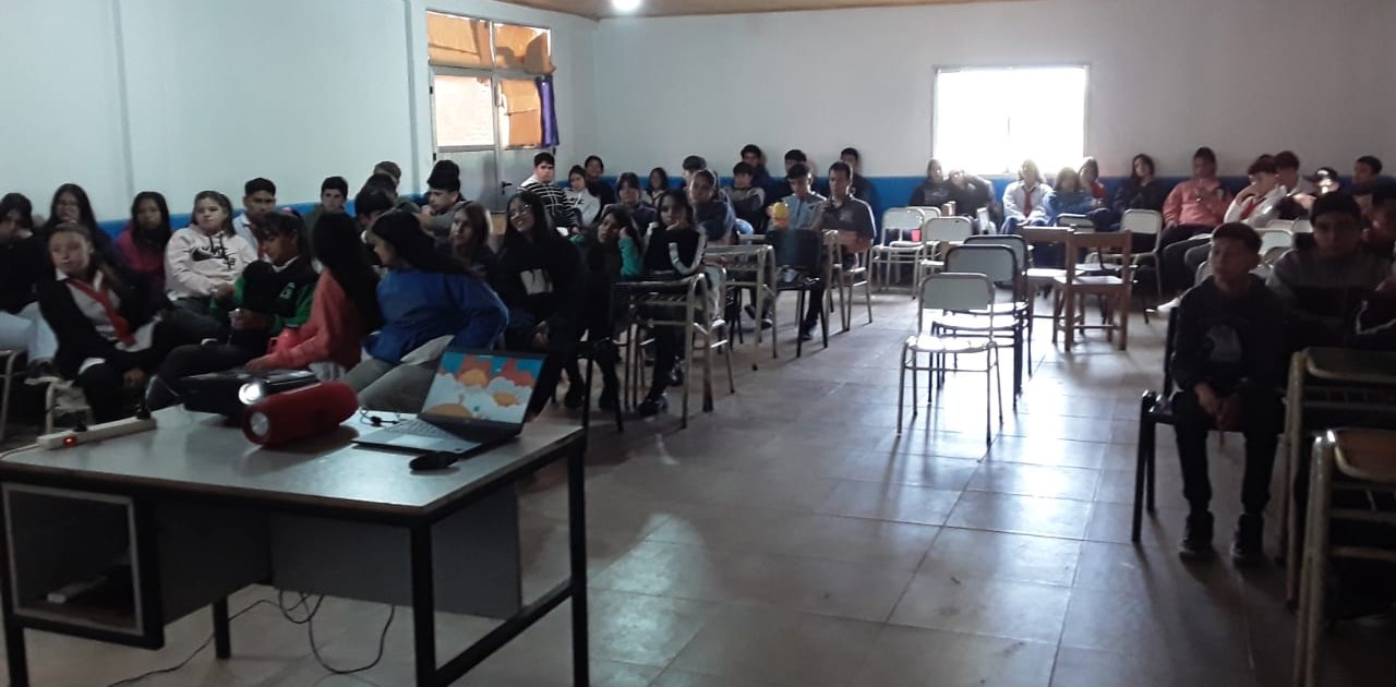 Juego Responsable estuvo en escuelas de Santo Pipó