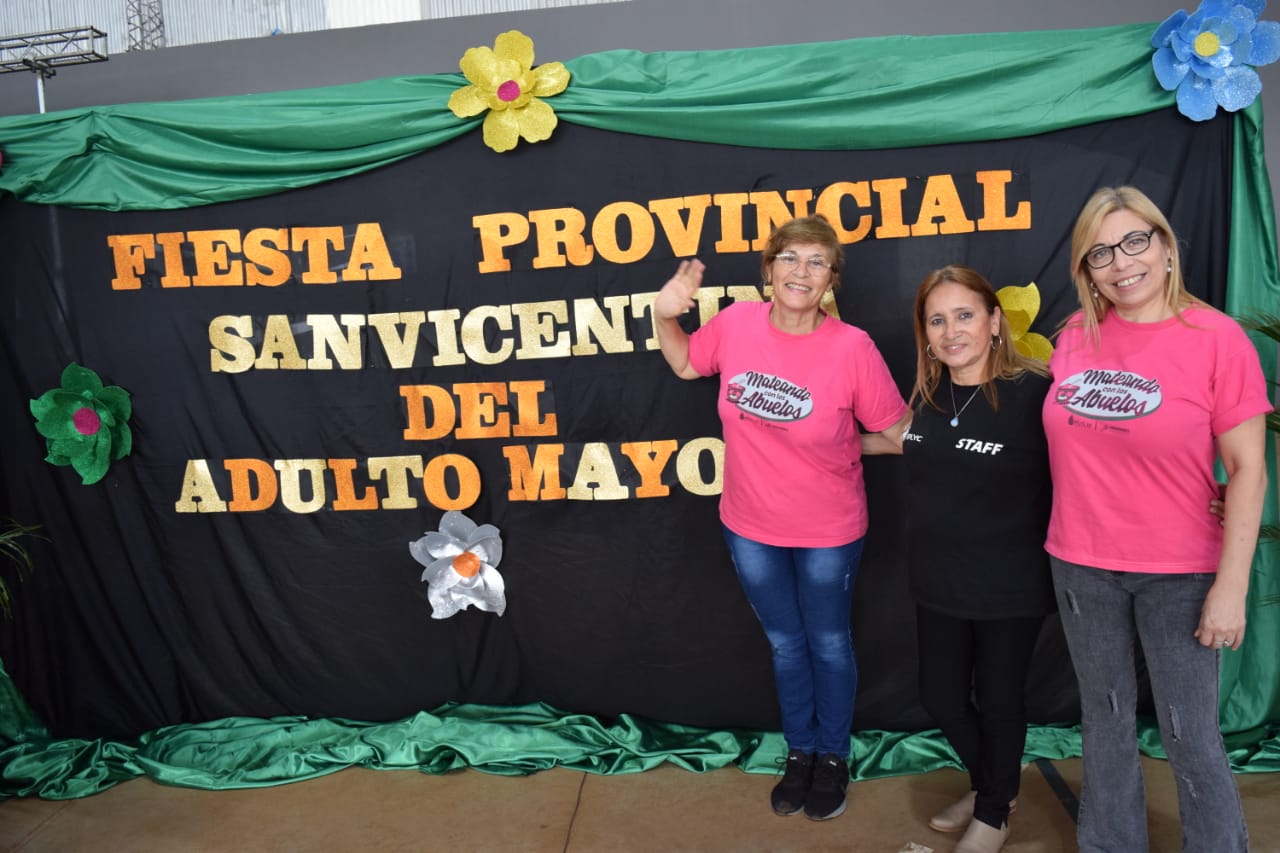 Masivo agasajo de abuelos en San Vicente