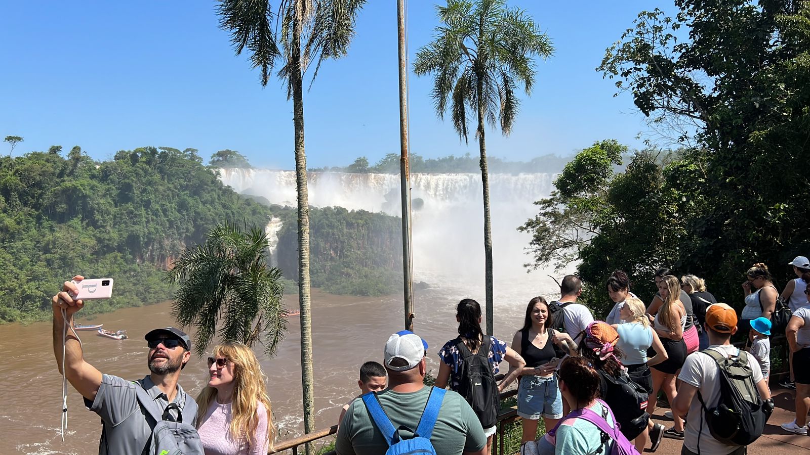 Cataratas y la mayoría de los atractivos turísticos de Iguazú trabajarán normalmente este domingo
