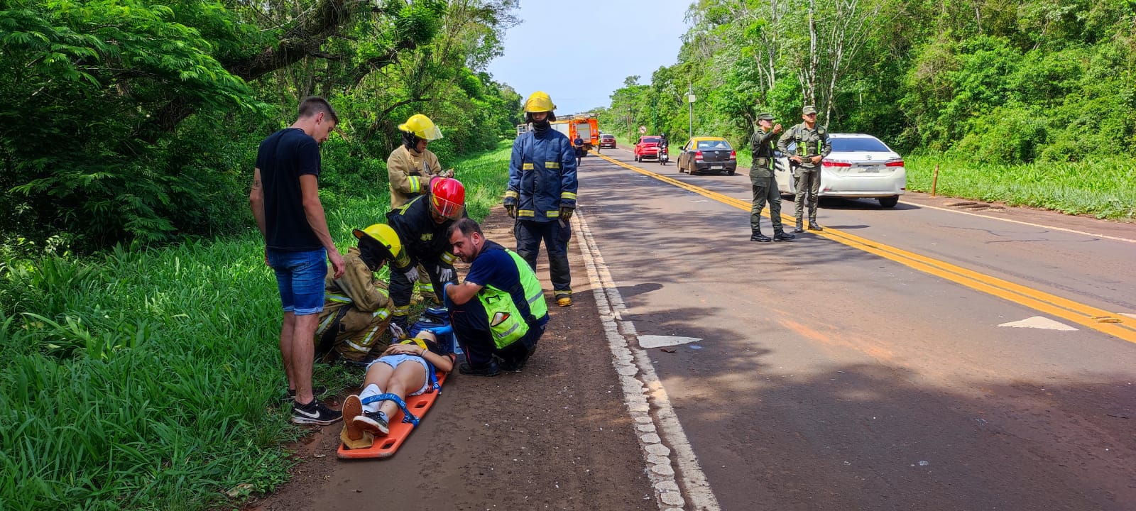 Triple colisión en el acceso a Puerto Península dejo varios lesionados