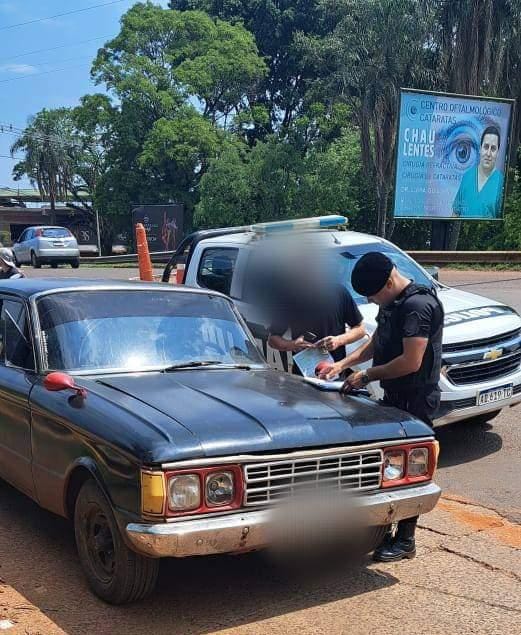 Iguazú: En controles vehiculares retuvieron un vehículo sin papeles y otro involucrado en un hecho de estafa