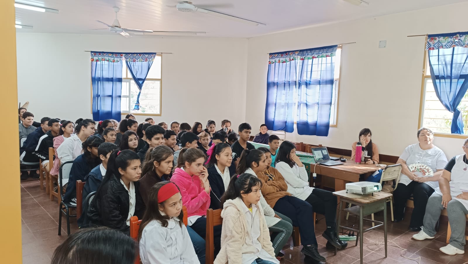 Juego Responsable brindó charlas de prevención de adicciones en Gobernador Roca
