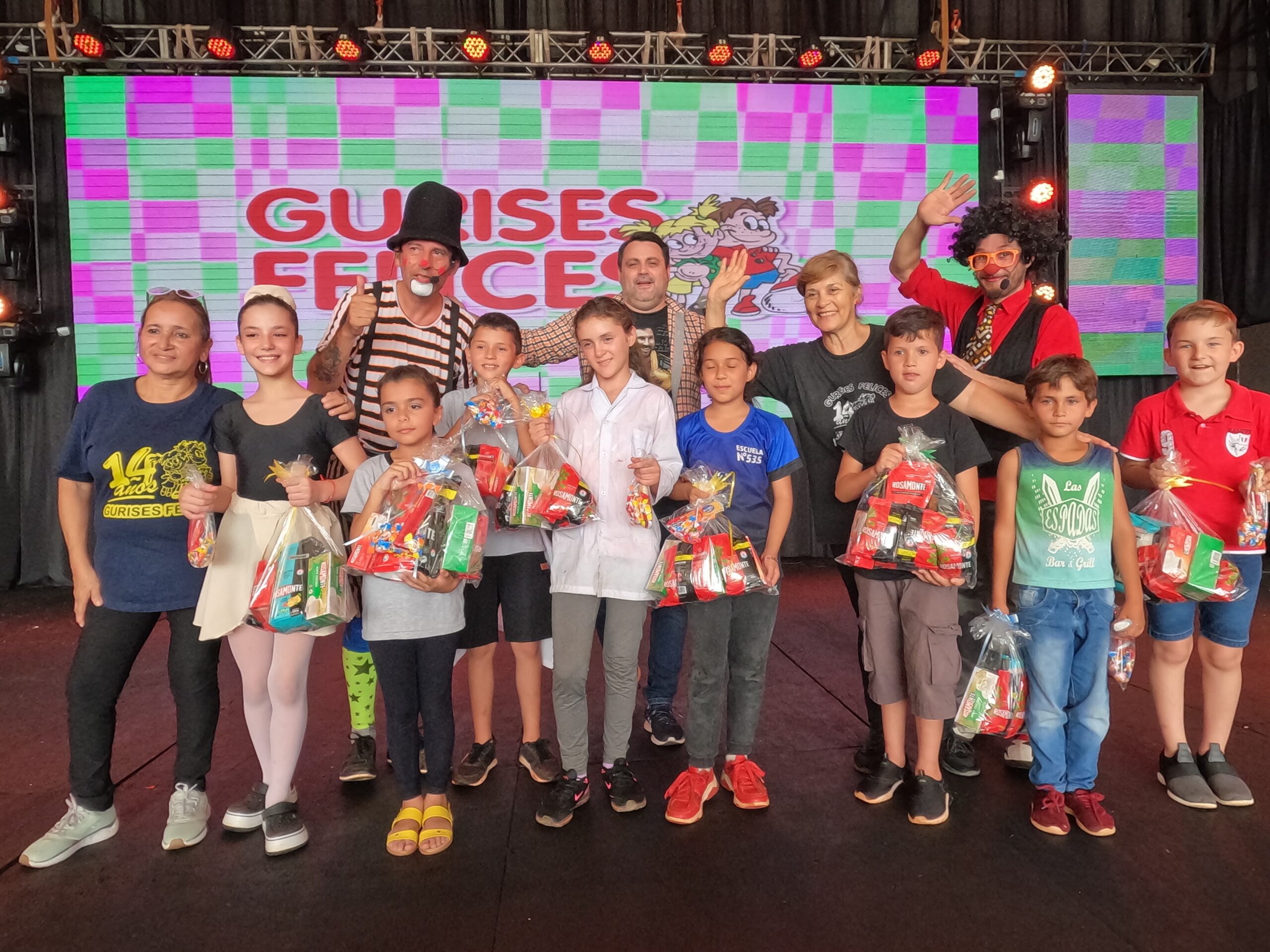 Gurises Felices animó a las infancias y brilló en la Fiesta de la Madera
