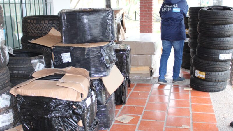 Salieron de Puerto esperanza con cubiertas de contrabando y fueron descubiertos en Entre Ríos