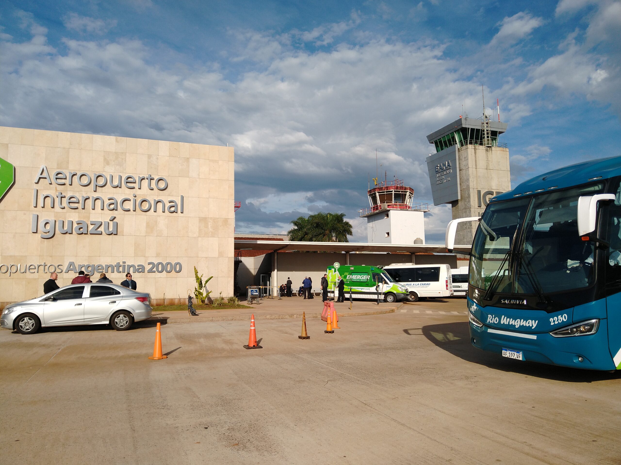 Tras el pedido de Herrera Ahuad redujeron a 15 dólares la tasa aeroportuaria en el aeropuerto de Iguazú