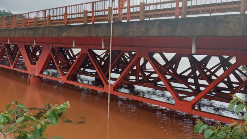 El Alcázar: Interrumpen el tránsito sobre el puente Paranaí en la ruta 12