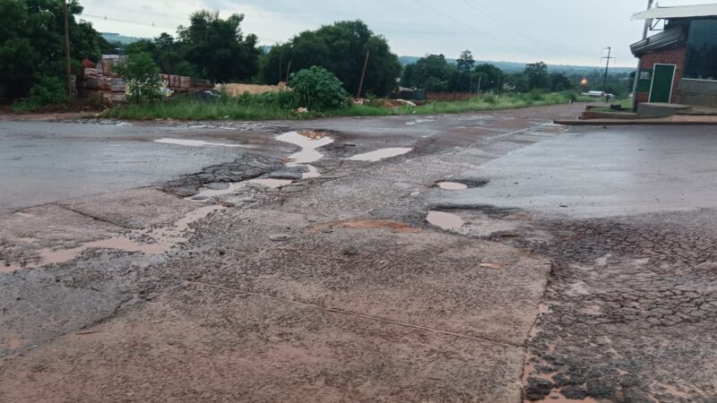 Se multiplican las quejas por el mal estado de la avenida Néstor Kirchner y las calles del barrio Nuevo Iguazú