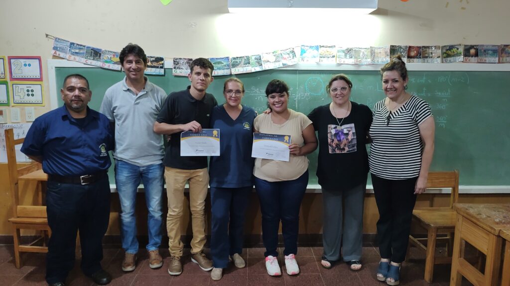 Por primera vez dos jóvenes sordos culminaron la secundaria en el sistema de educación común en Iguazú