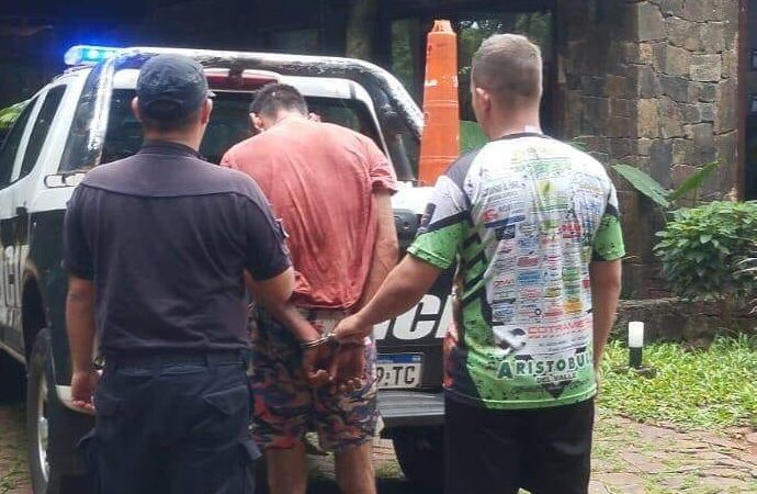 Policía de franco redujo a un ladrón que intentó robar en un hotel en Puerto Iguazú