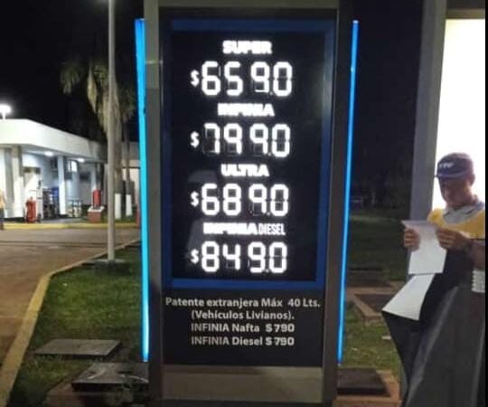 Ypf subió el precio de los combustibles antes de la medianoche