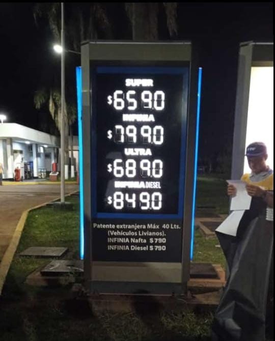 Ypf subió el precio de los combustibles antes de la medianoche