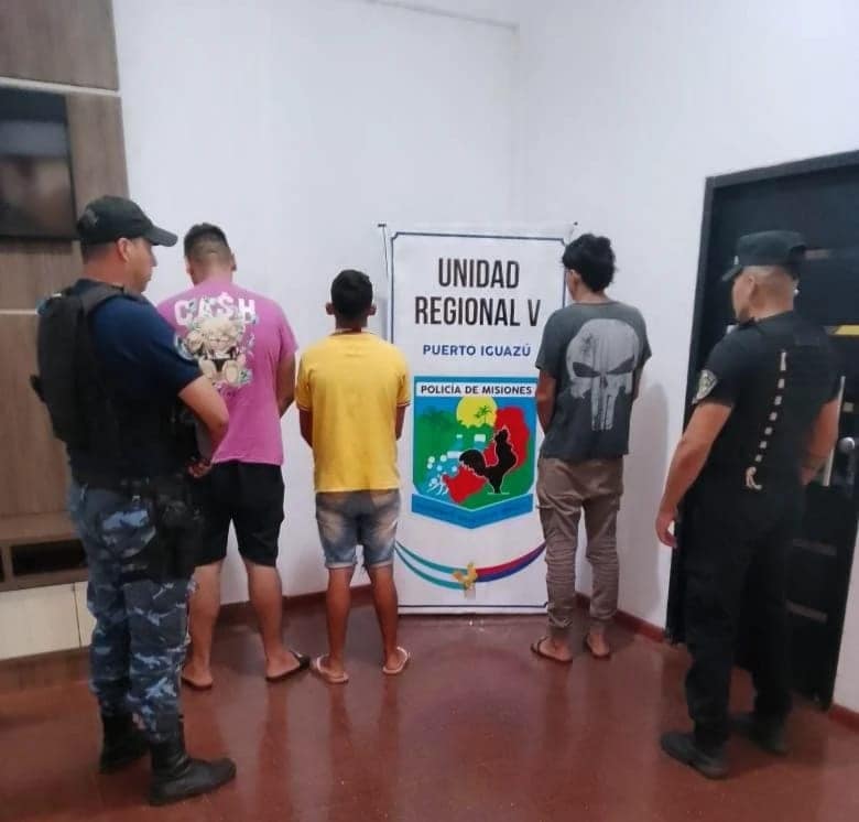 Motoqueros que corrían picadas y hacían willy en las 600 fueron interceptados por la Policía