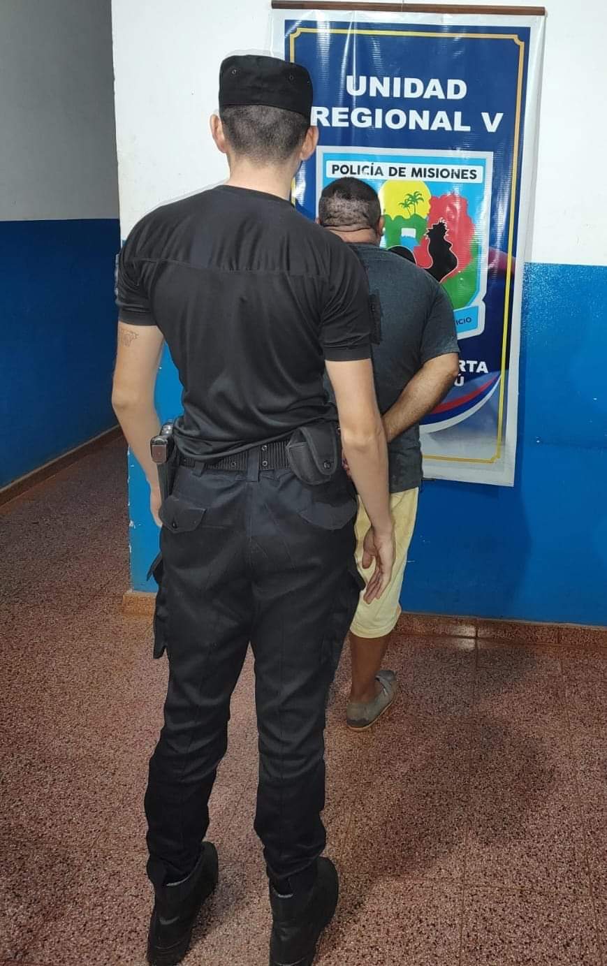 Borracho, roció con alcohol a su concubina, causó destrozos en la vivienda y se dió a la fuga cuando uno de sus hijos intervino